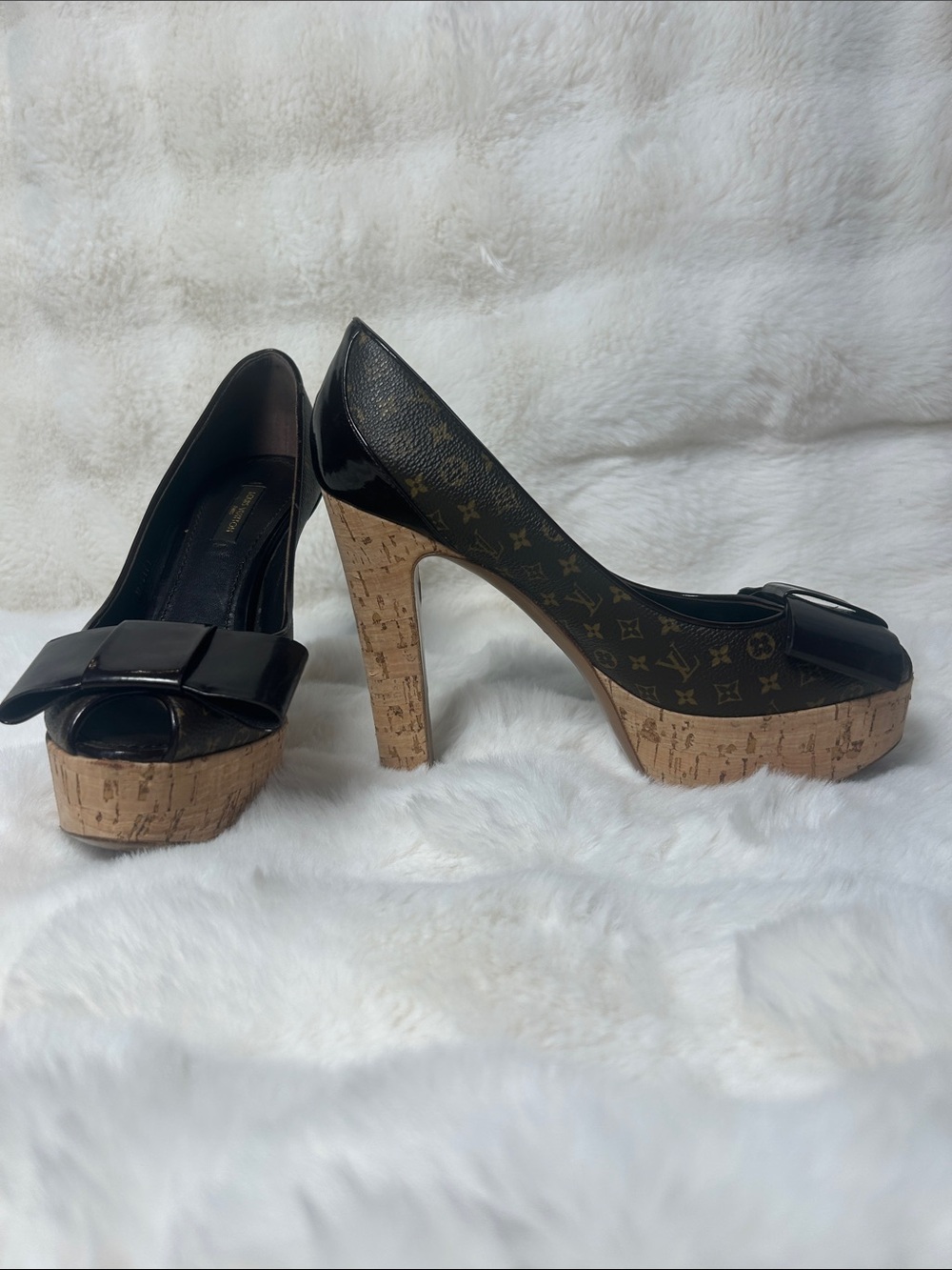 Louis Vuitton Rivoli Monogram Cork Platform Bow Pumps Size 38